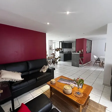 بيت للعطل Maison 6 Pers. Au Pied Du Donjon, Jacuzzi Et Jardin A - Fr-1-541-195 *