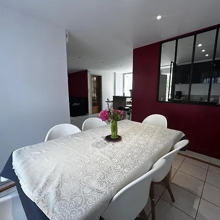 بيت للعطل Maison 6 Pers. Au Pied Du Donjon, Jacuzzi Et Jardin A - Fr-1-541-195