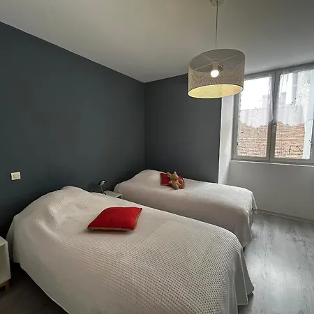 Maison 6 Pers. Au Pied Du Donjon, Jacuzzi Et Jardin A - Fr-1-541-195 *