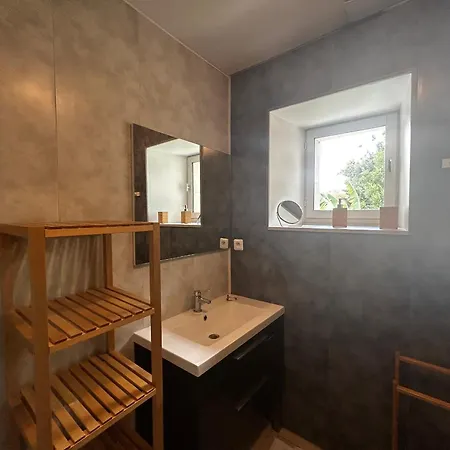 Maison 6 Pers. Au Pied Du Donjon, Jacuzzi Et Jardin A - Fr-1-541-195 Ferienhaus