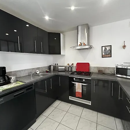 Maison 6 Pers. Au Pied Du Donjon, Jacuzzi Et Jardin A - Fr-1-541-195 Ferienhaus *